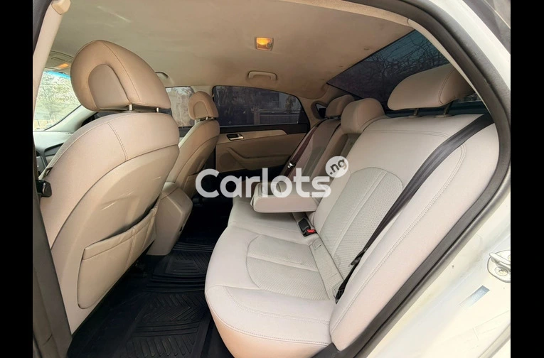 HYUNDAI SONATA 2015 - 3/7