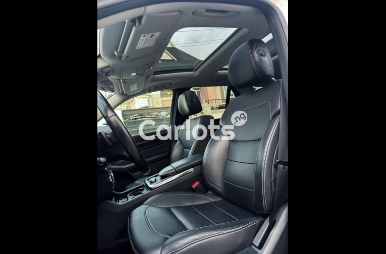 Mercedes Benz ML350 2013 Full Option - 2/5