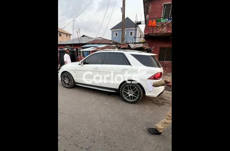 BRIEFLY USED 2016 MERCEDES BENZ GLE350 FULL OPTION - 6/7