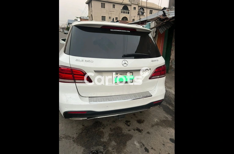 BRIEFLY USED 2016 MERCEDES BENZ GLE350 FULL OPTION - 7/7