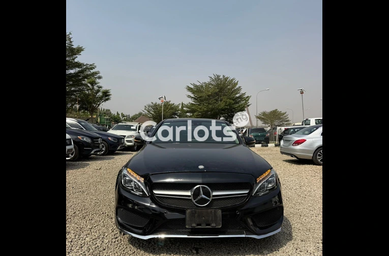 2016 REGISTERED Mercedes Benz C300