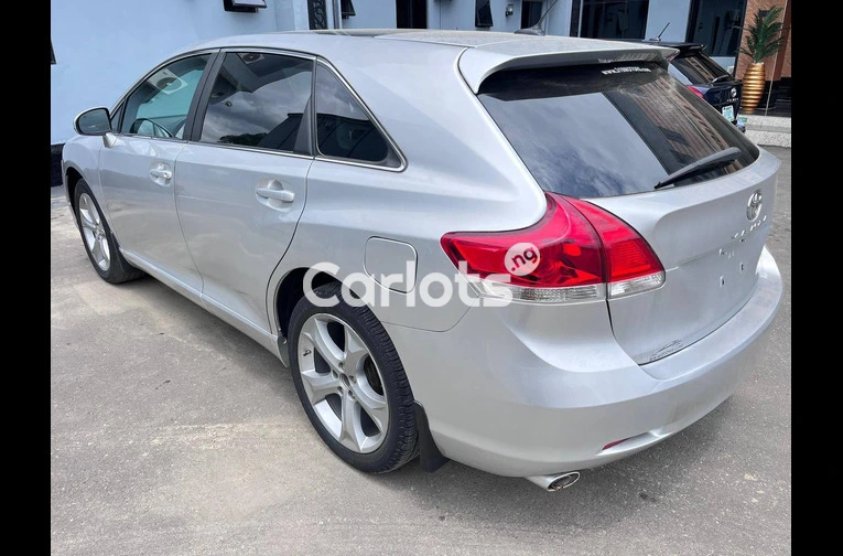 Toyota Venza 2010 Foreign used - 4/6