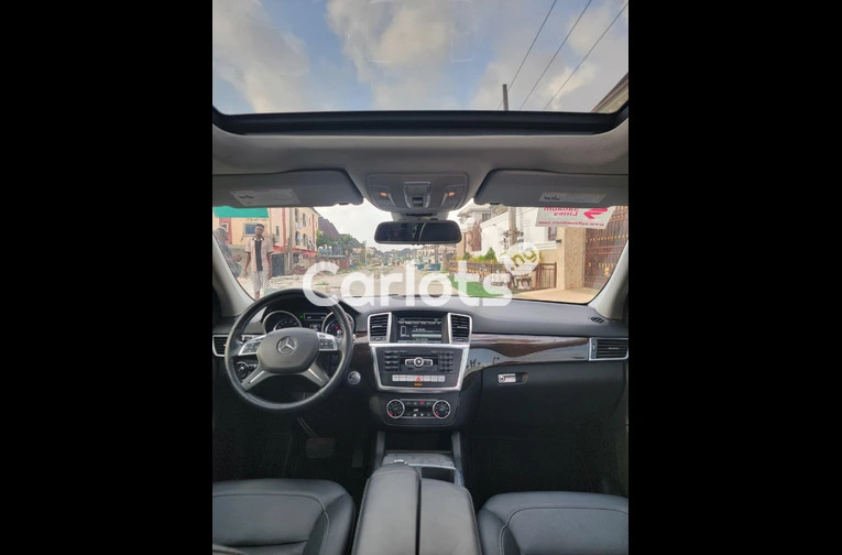 Mercedes Benz ML350 2015 Full Option - 4/4