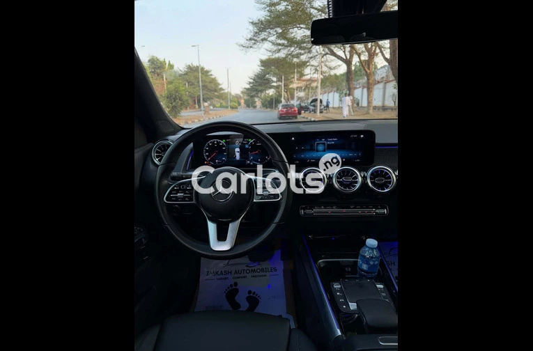 2022 Mercedes-Benz GLB 250 - 3/7