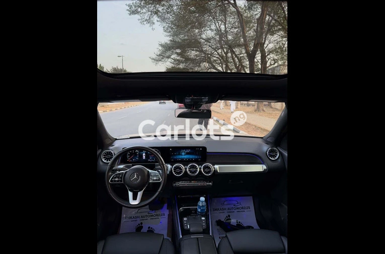 2022 Mercedes-Benz GLB 250 - 4/7