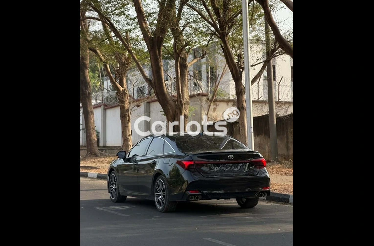 2019 Avalon Toyota - 6/7