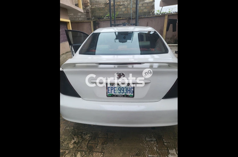 2006 Toyota Camry SE  ( Nigerian used) - 1/4
