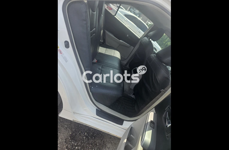 2013 Toyota Camry LE 4dr Sedan (2.5L 4cyl 6A) White - 7/7