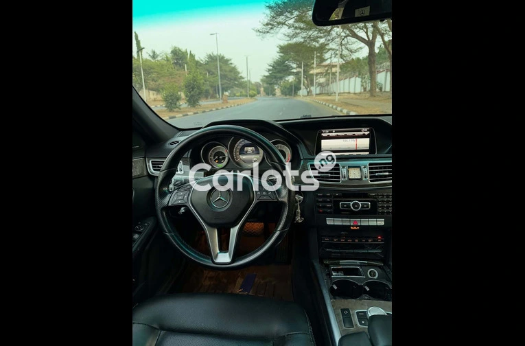 2013 Mercedes Benz E350 - 3/7