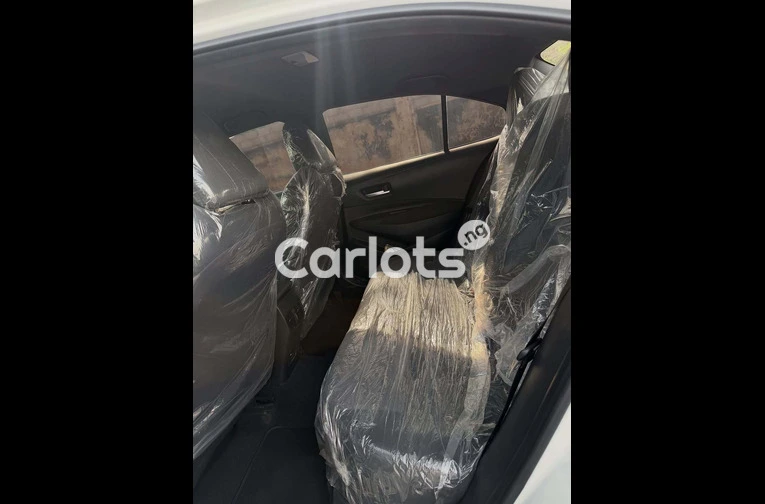 2021 Toyota Corolla LE - 5/7