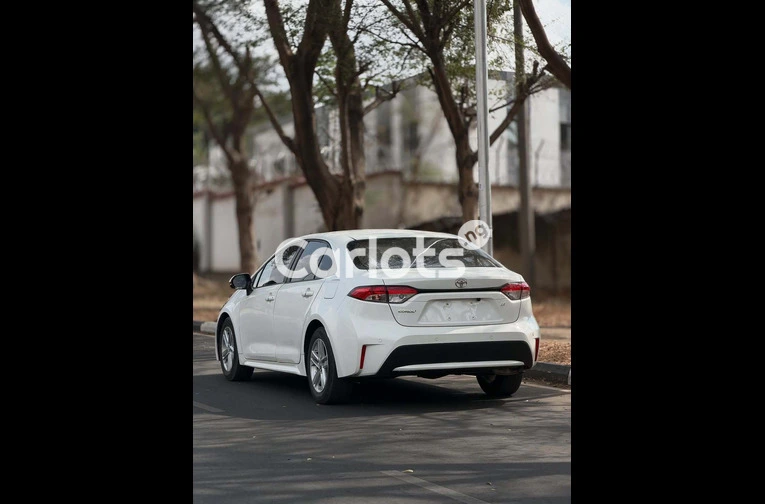 2021 Toyota Corolla LE - 6/7