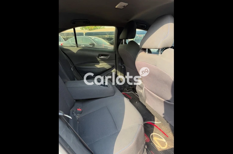 2020 TOYOTA COROLLA S E - 3/7