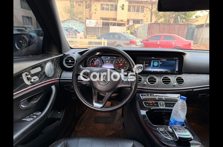 NEATLY USED 2017 MERCEDES BENZ E300 - 3/7