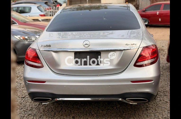 NEATLY USED 2017 MERCEDES BENZ E300 - 7/7