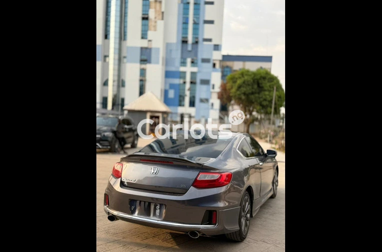 2015 Honda Accord Coupe model V6 with Duty - 6/7