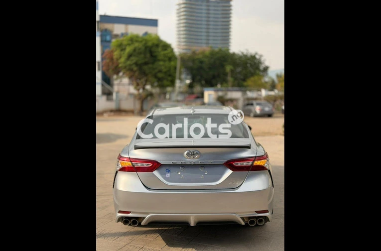 Foreign used Toyota Camry XSE 2019 model (wireless charger) - 4/6