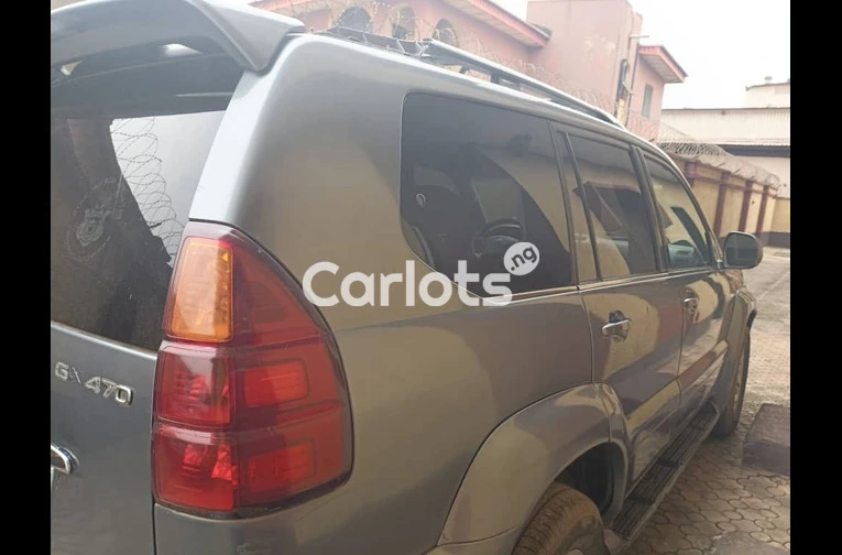 CLEAN REGISTERED 2005 LEXUS GX470 - 6/7