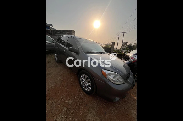 2006 Toyota Matrix (Nigerian Used) - 2/7