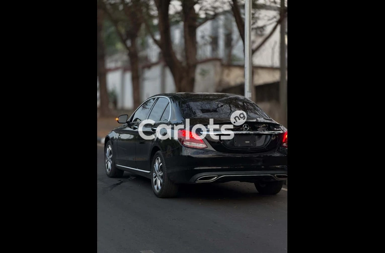 2016 Mercedes-Benz C300 - 5/7