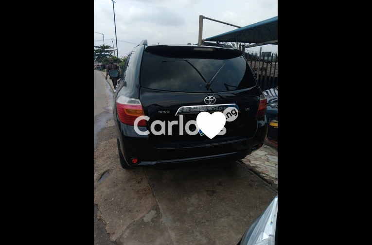 2010 Toyota Highlander Sport - 2/7