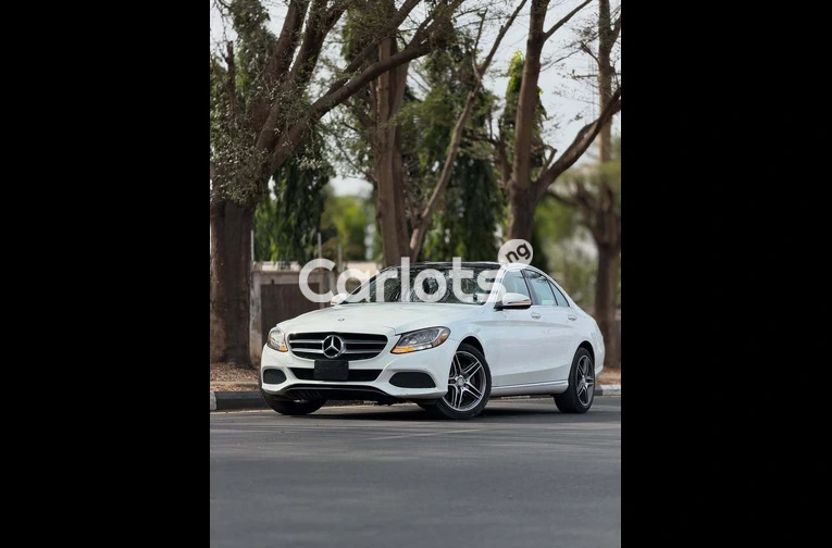 2016 Mercedes-Benz C300