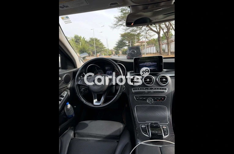 2016 Mercedes-Benz C300 - 3/7