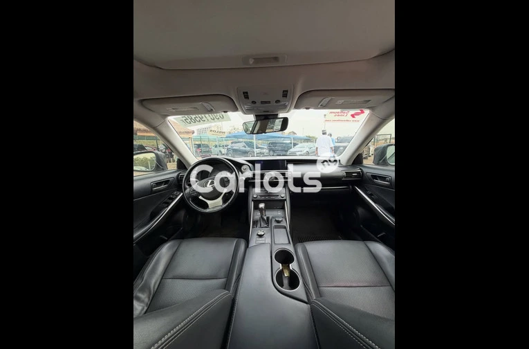 Foreign Used 2018  LEXUS IS300 AWD - 2/6