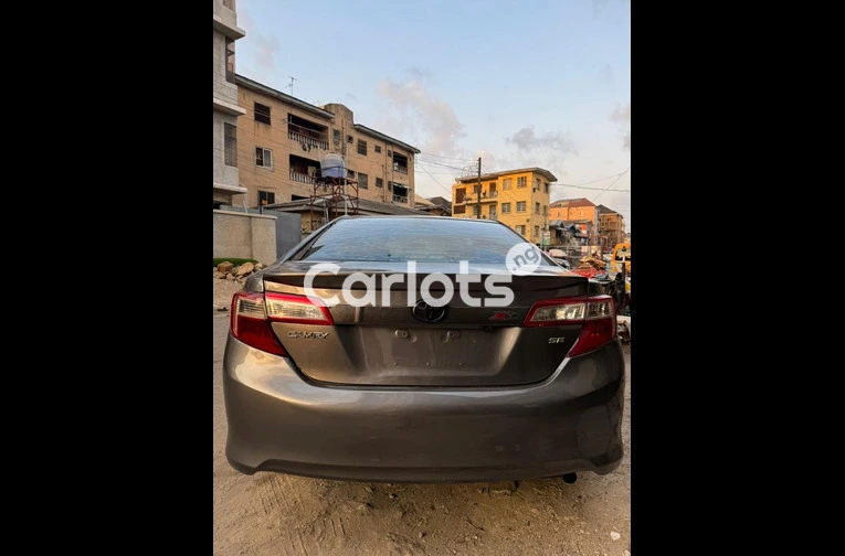 Cheap Toyota Camry 2014 Model - 1/7