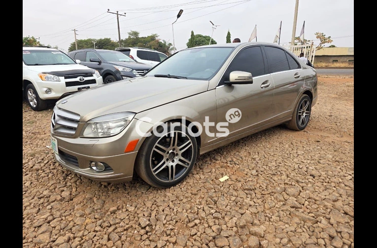 2010 MERCEDES BENZ C300 FOR SALE
