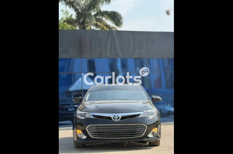 Belgium Standard Toyota Avalon 2015 XLE with Duty - 2/7