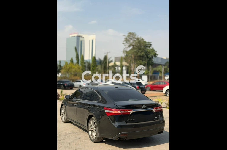 Belgium Standard Toyota Avalon 2015 XLE with Duty - 4/7