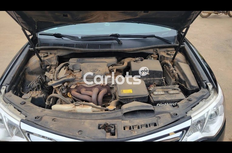 Toyota Camry XLE  2014 - 3/7