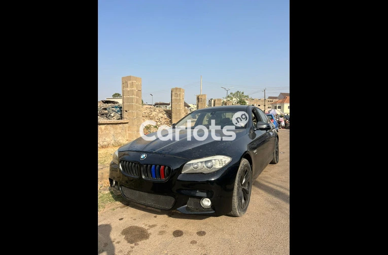 2012 BMW 5 SERIES 550i F10 - 1/7