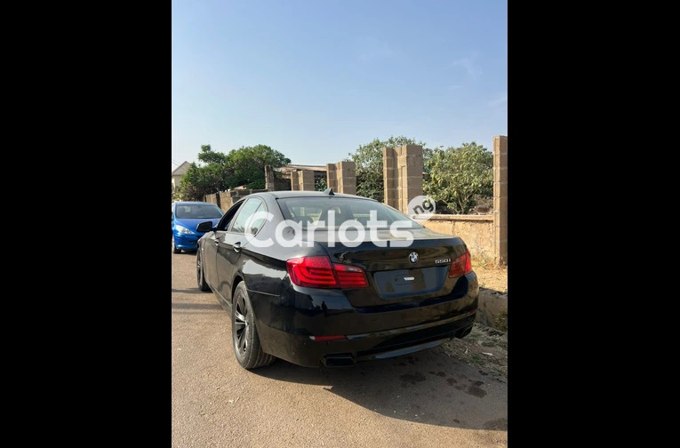2012 BMW 5 SERIES 550i F10 - 5/7
