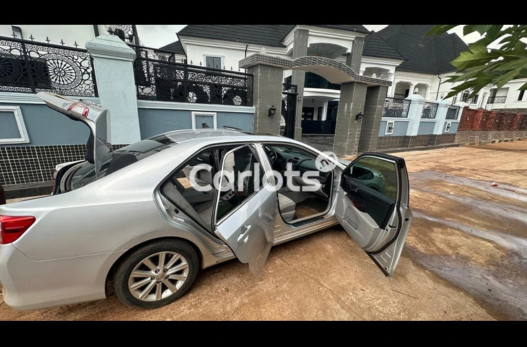 Toyota Camry 2014 XLE - 5/7