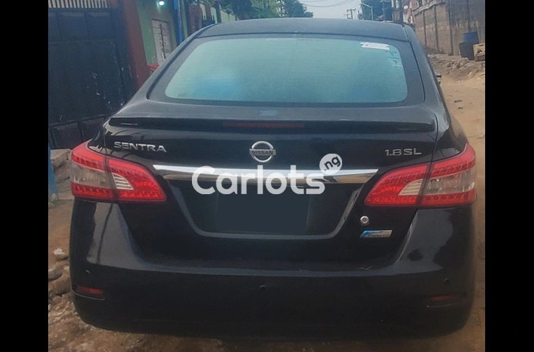 Used Nissan Sentra 2014 - 5/7