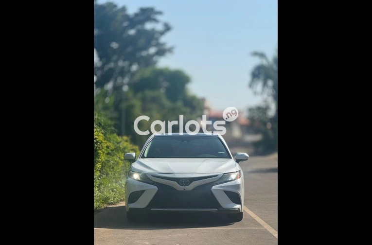 TOYOTA CAMRY XSE 2018 - 1/7