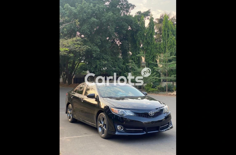 2013 TOYOTA CAMRY - 1/7