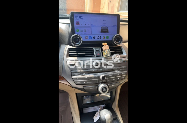 Honda Accord 2008 - 2/7