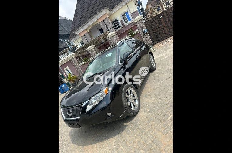 Lexus RX350 2010 Full Option - 2/7