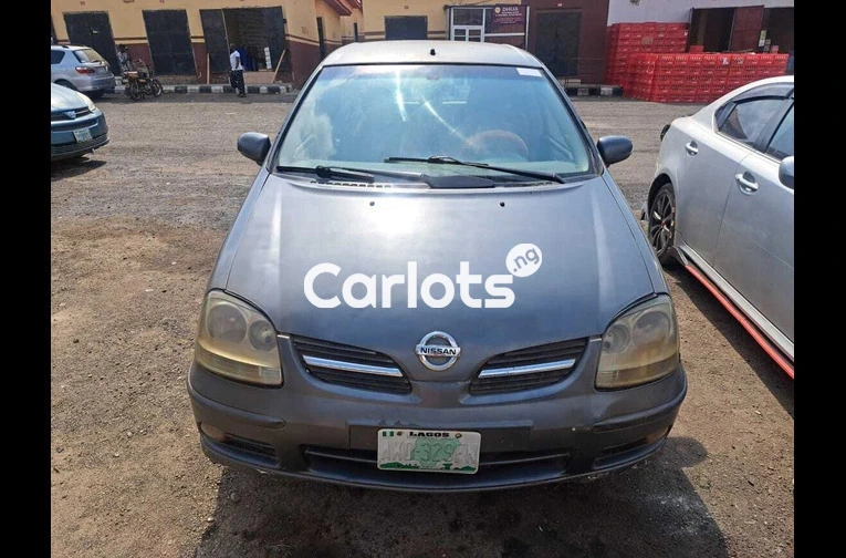 Cheap Nissan Almera Tino 2004 Model (Manual)