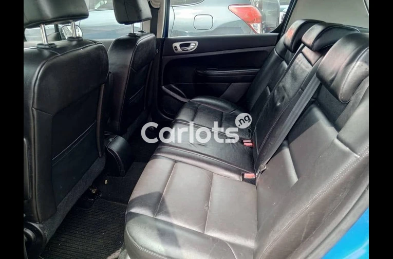 Neatly used 2005 Volkswagen Peugeot 307 - 5/5
