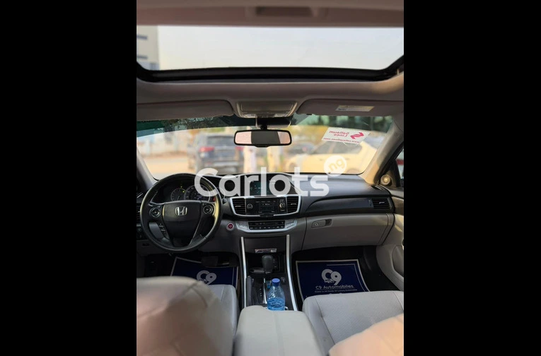 Foreign used Honda Accord 2015 V6 full option - 2/7