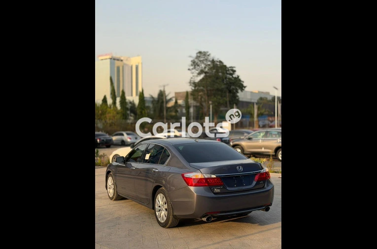 Foreign used Honda Accord 2015 V6 full option - 4/7