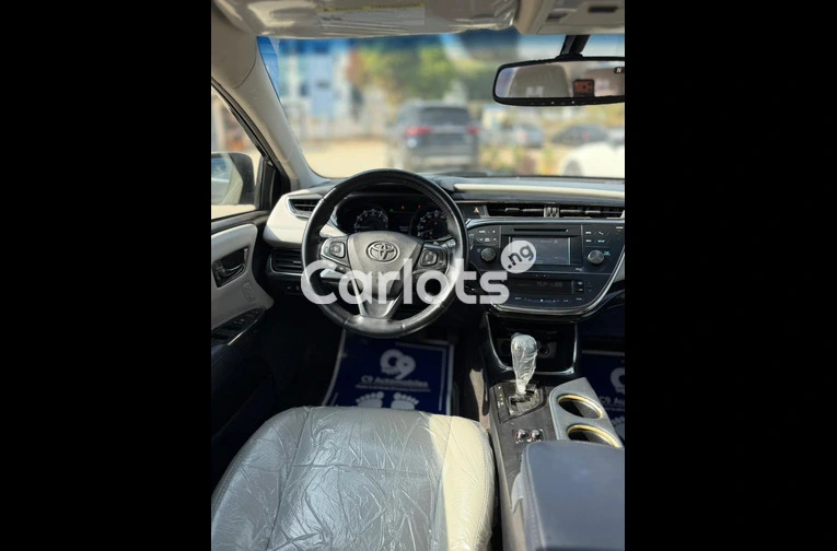 Foreign used 2014 Toyota Avalon XLE model