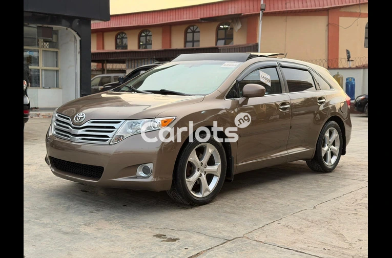 Toyota Venza 2010 Fullest Option - 2/7