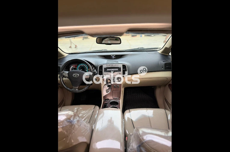 Toyota Venza 2010 Fullest Option - 4/7