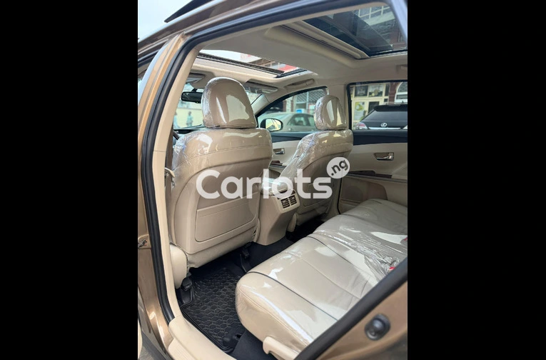 Toyota Venza 2010 Fullest Option - 5/7