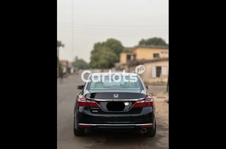 2017 UPGRADED HONDA ACCORD FULL OPTION - 5/5