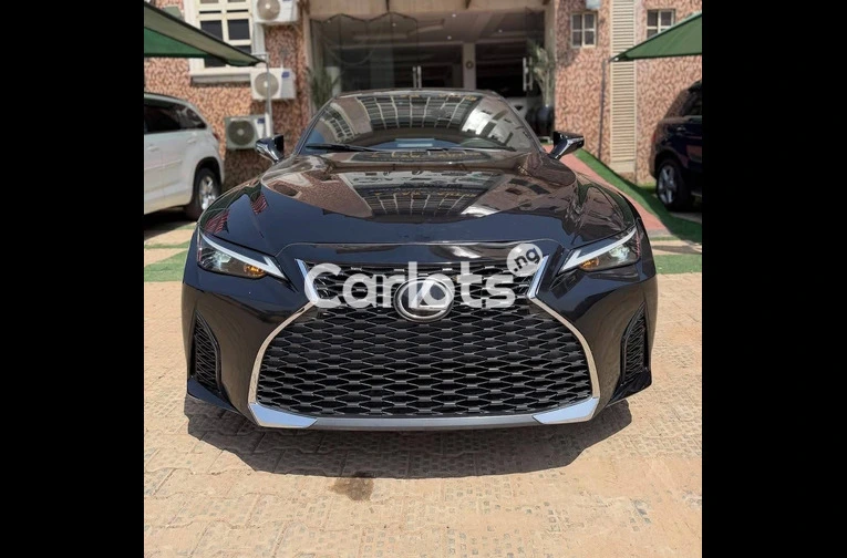 FOREIGN USED 2024 LEXUS IS300 - 1/7